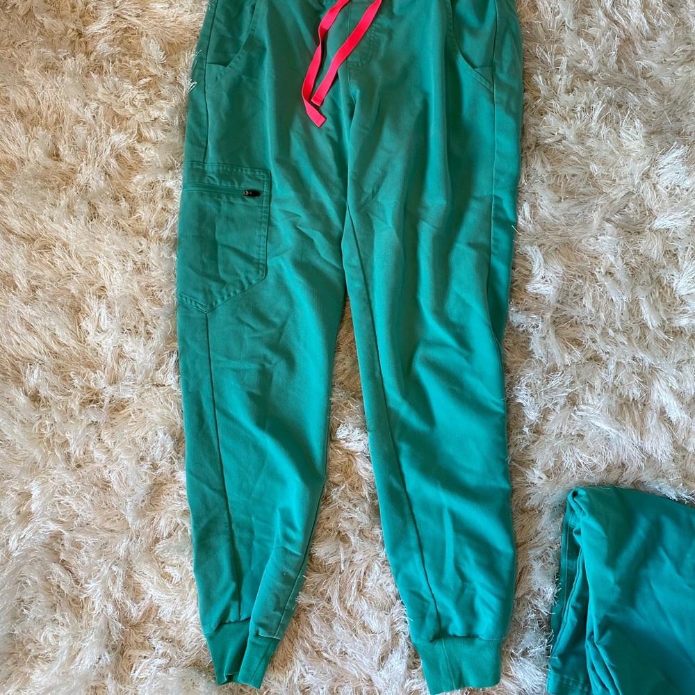 Figs pants